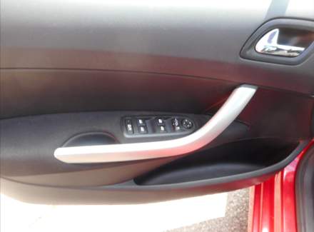 Peugeot - 308