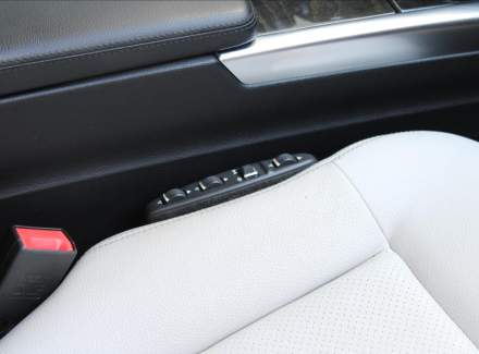 Mercedes-Benz - E-class