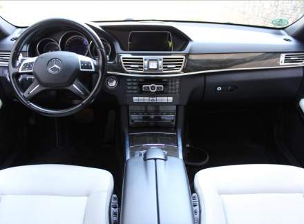 Mercedes-Benz - E-class