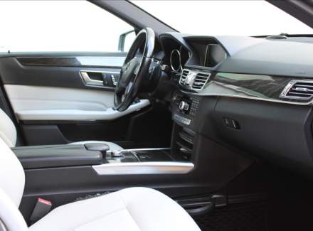 Mercedes-Benz - E-class