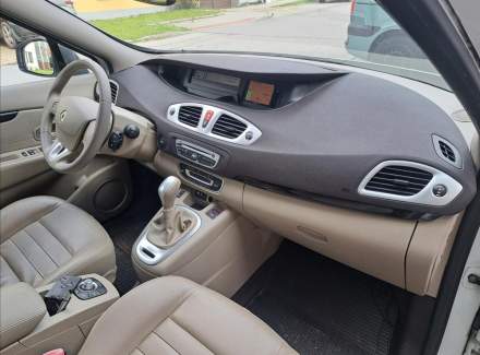 Renault - Scenic