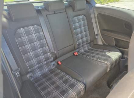 Volkswagen - Golf
