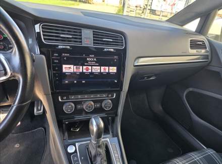 Volkswagen - Golf