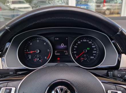 Volkswagen - Passat