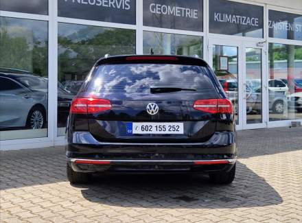 Volkswagen - Passat