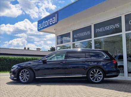 Volkswagen - Passat