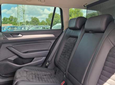 Volkswagen - Passat