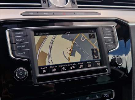 Volkswagen - Passat