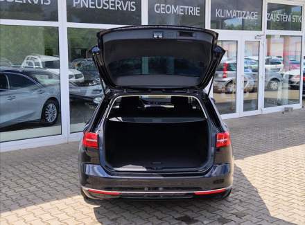 Volkswagen - Passat