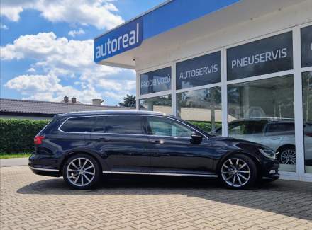 Volkswagen - Passat