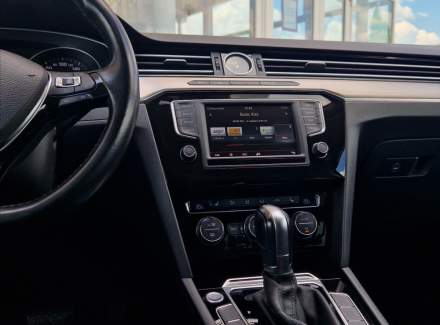 Volkswagen - Passat