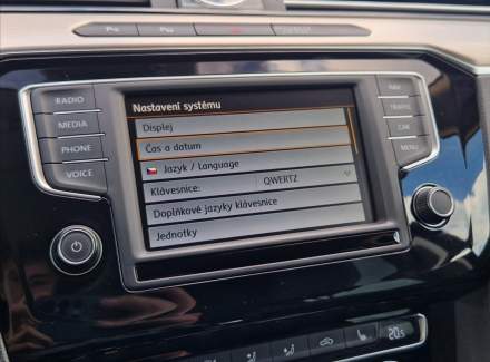 Volkswagen - Passat