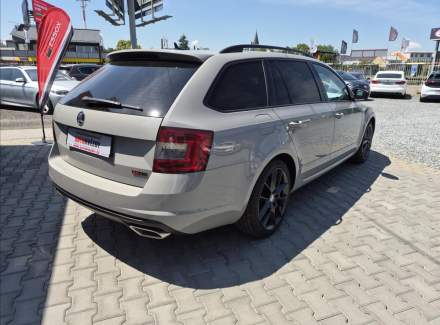Škoda - Octavia