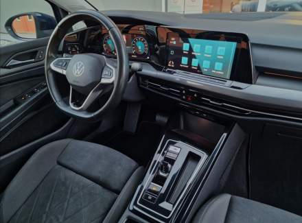 Volkswagen - Golf