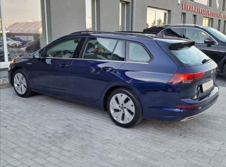 Volkswagen - Golf