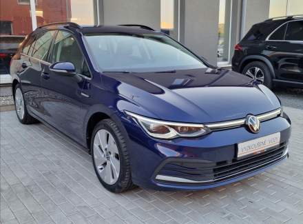 Volkswagen - Golf