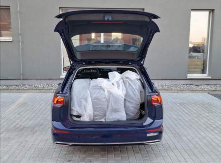Volkswagen - Golf