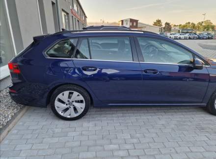 Volkswagen - Golf