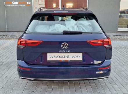 Volkswagen - Golf