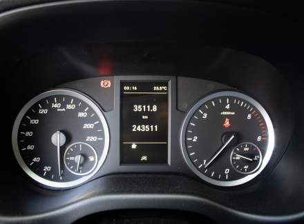 Mercedes-Benz - Vito