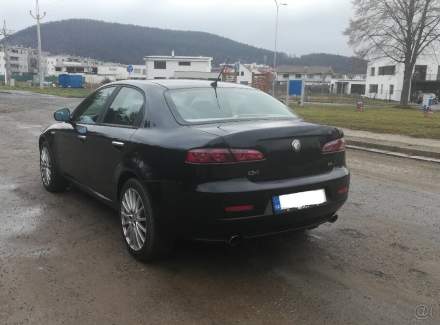 Alfa Romeo - 159