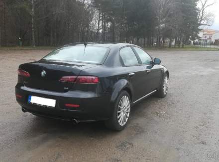 Alfa Romeo - 159