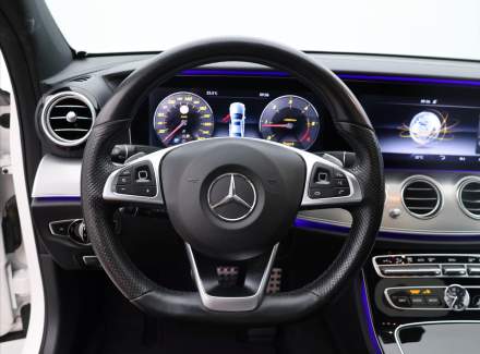 Mercedes-Benz - E-class