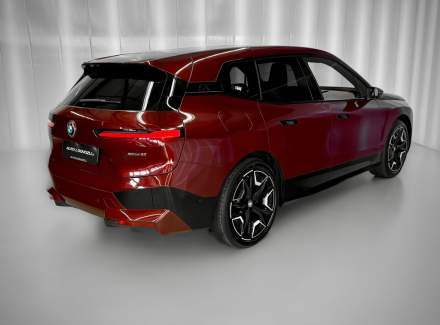 BMW - iX