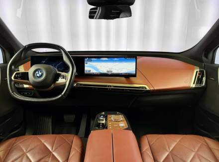 BMW - iX