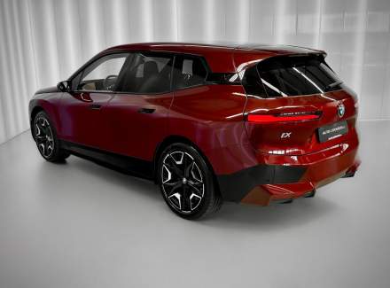 BMW - iX