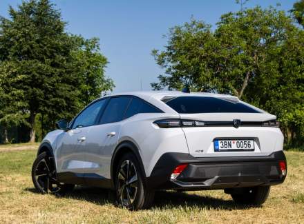 Peugeot - 408