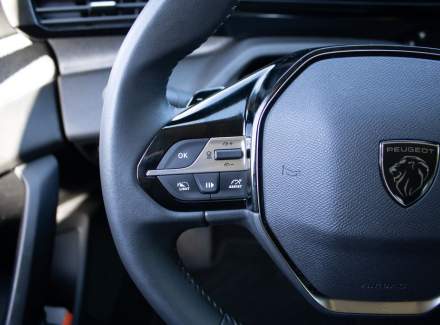 Peugeot - 408