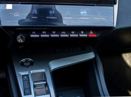 Peugeot - 408