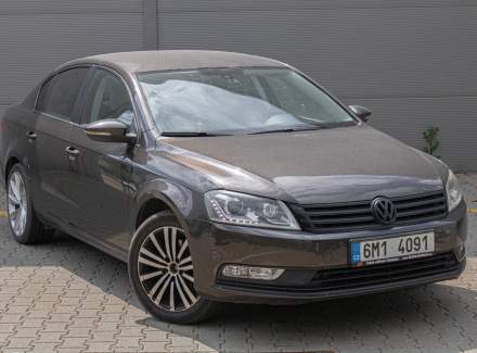 Volkswagen - Passat