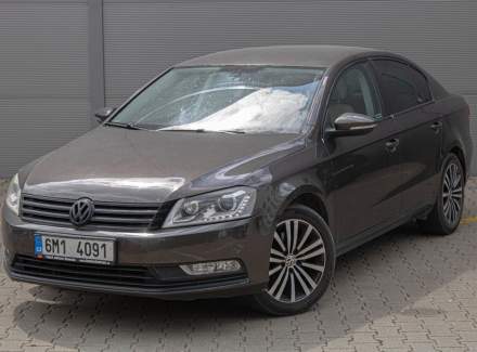 Volkswagen - Passat