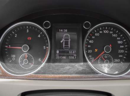 Volkswagen - Passat