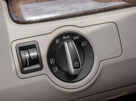 Volkswagen - Passat
