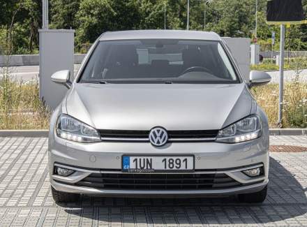 Volkswagen - Golf
