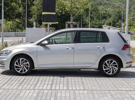 Volkswagen - Golf