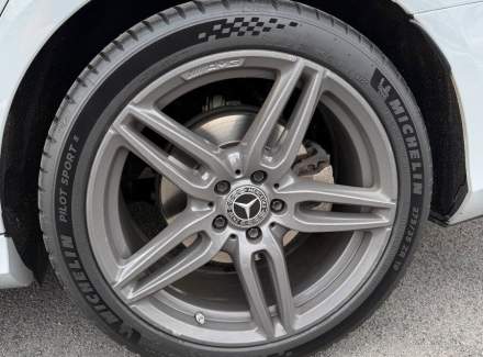 Mercedes-Benz - E-class