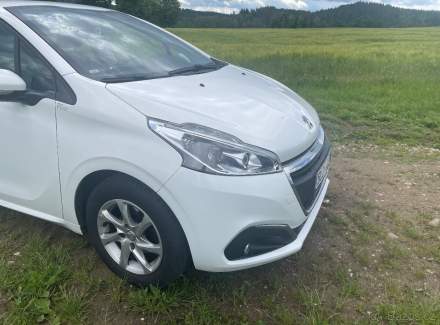 Peugeot - 208