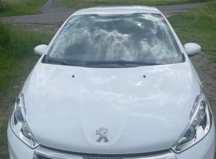 Peugeot - 208