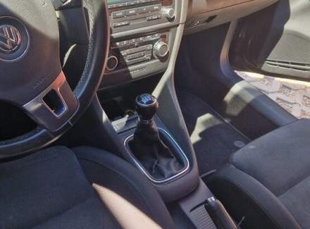 Volkswagen - Golf