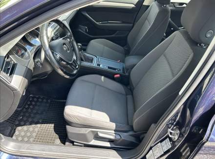Volkswagen - Passat