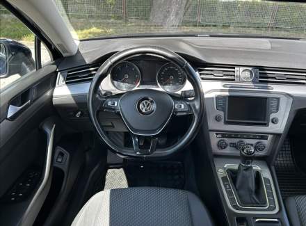 Volkswagen - Passat