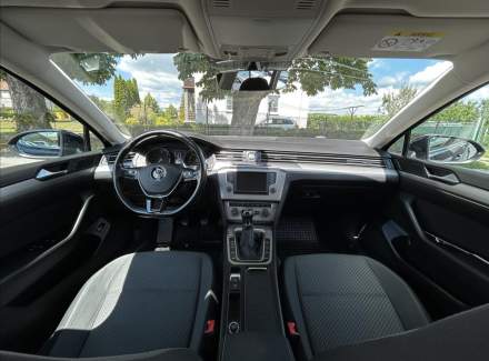 Volkswagen - Passat