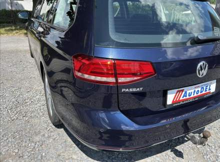 Volkswagen - Passat