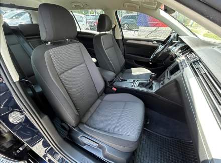 Volkswagen - Passat