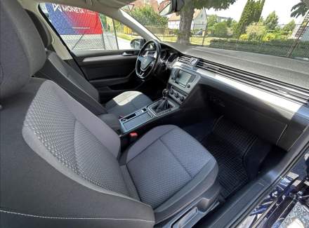 Volkswagen - Passat
