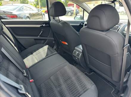 Peugeot - 407
